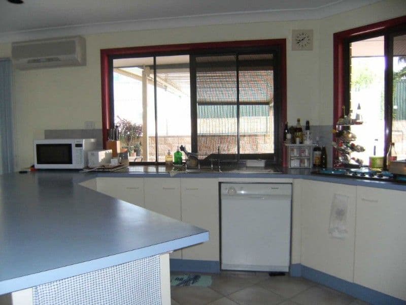 54 Clubhouse Drive, ARUNDEL QLD 4214, Arundel - Thumbnail 7