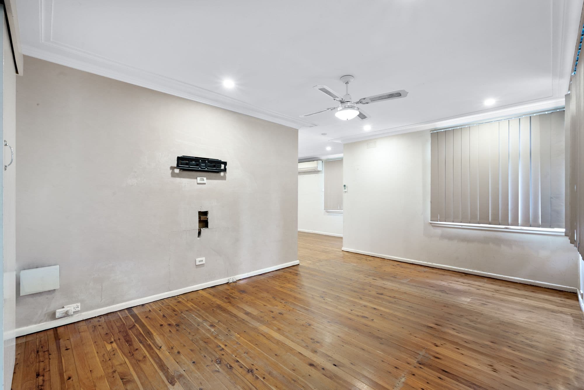 122 Coreen Avenue, Penrith NSW 2750, Penrith - Thumbnail 3