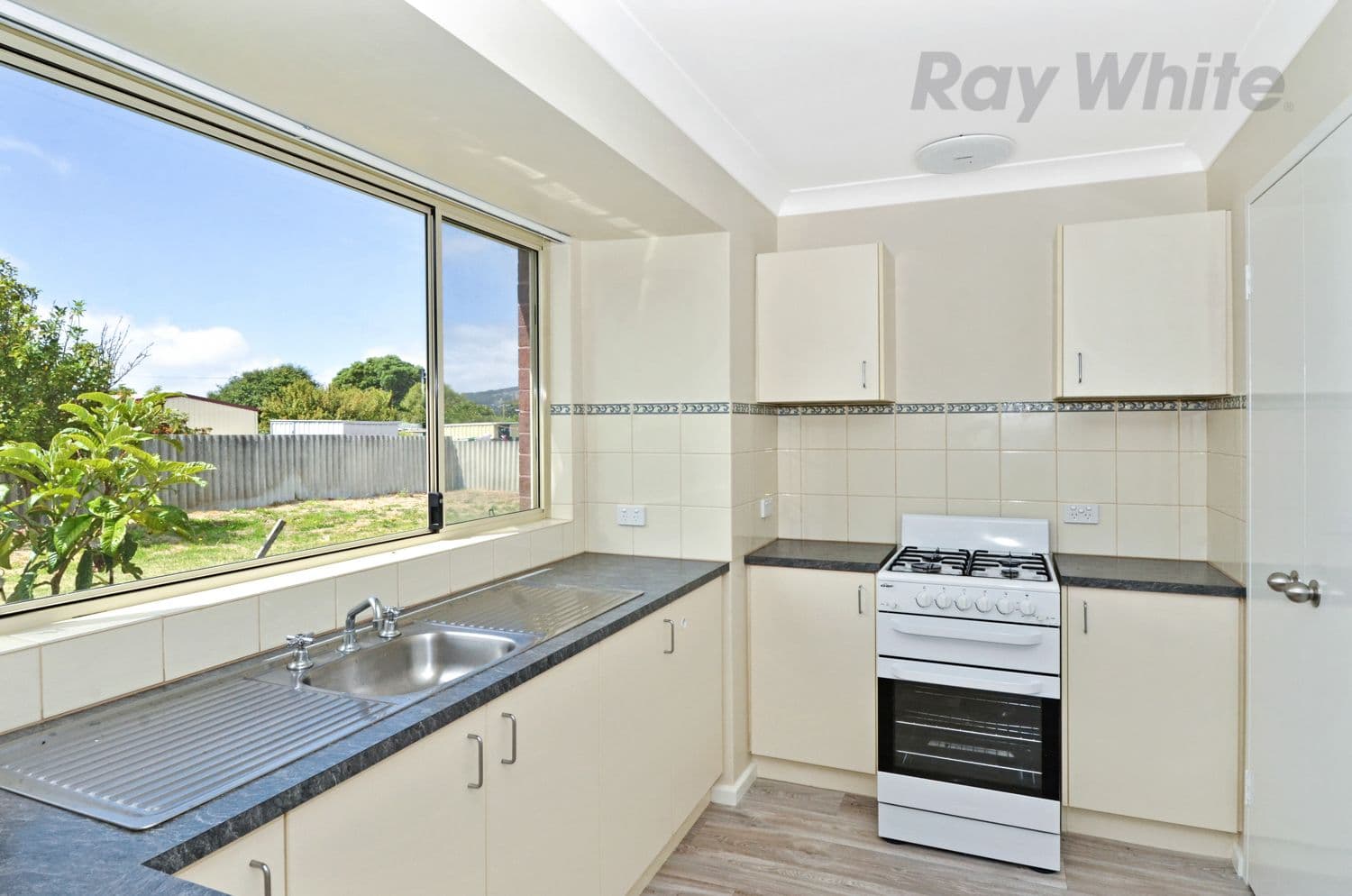 41 Warden Avenue, Spencer Park WA 6330, Spencer Park - Thumbnail 3