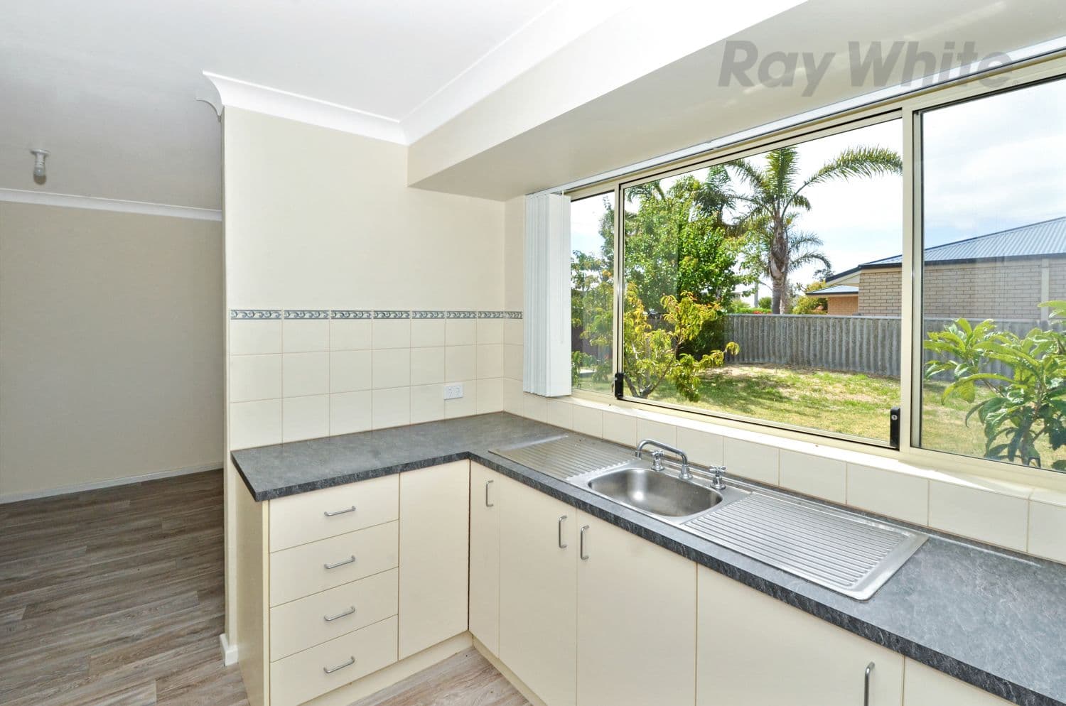 41 Warden Avenue, Spencer Park WA 6330, Spencer Park - Thumbnail 4