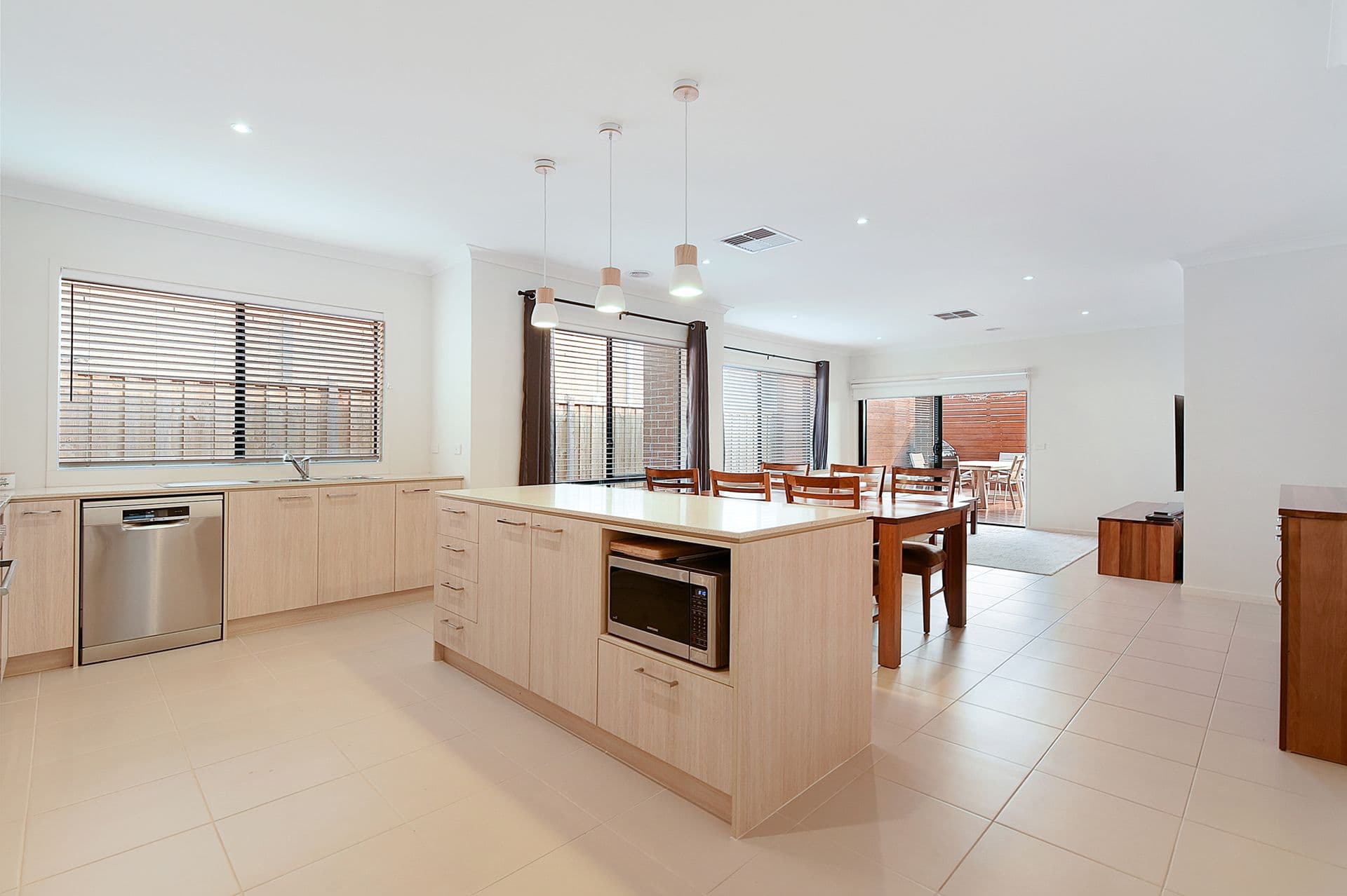 39 Tideswell Street, Clyde North VIC 3978, Clyde North - Thumbnail 5