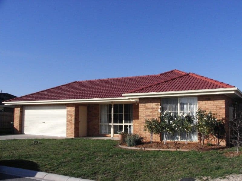 13 Kingfisher Court, PAKENHAM VIC 3810, Pakenham - Image 1