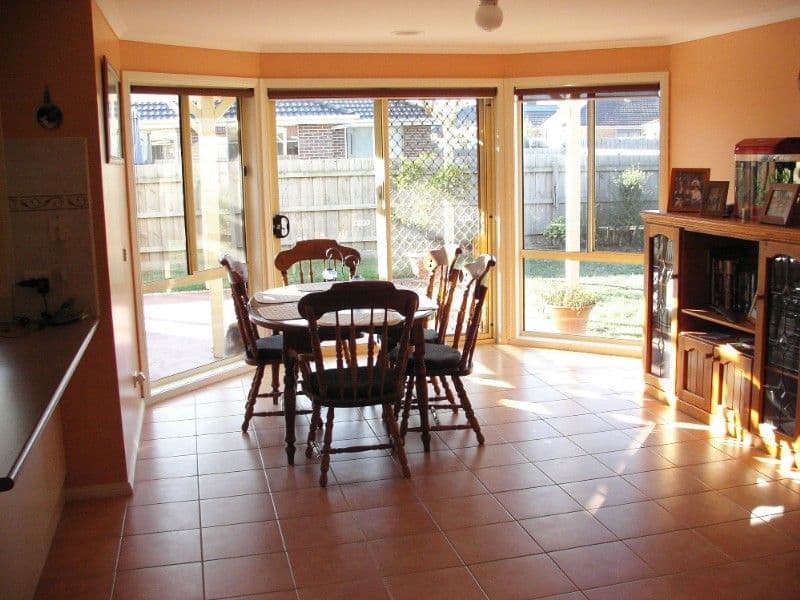 13 Kingfisher Court, PAKENHAM VIC 3810, Pakenham - Thumbnail 2