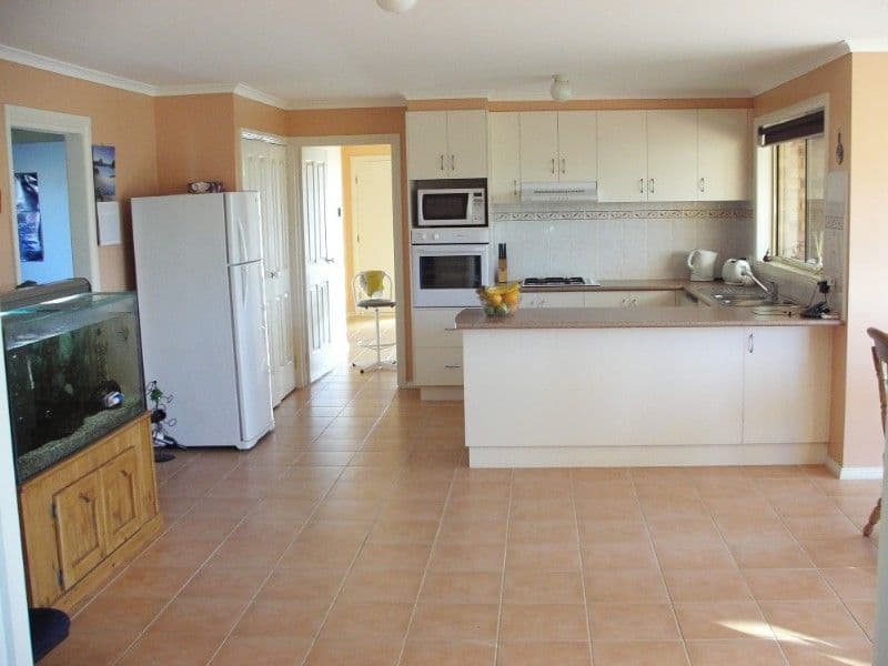 13 Kingfisher Court, PAKENHAM VIC 3810, Pakenham - Thumbnail 6