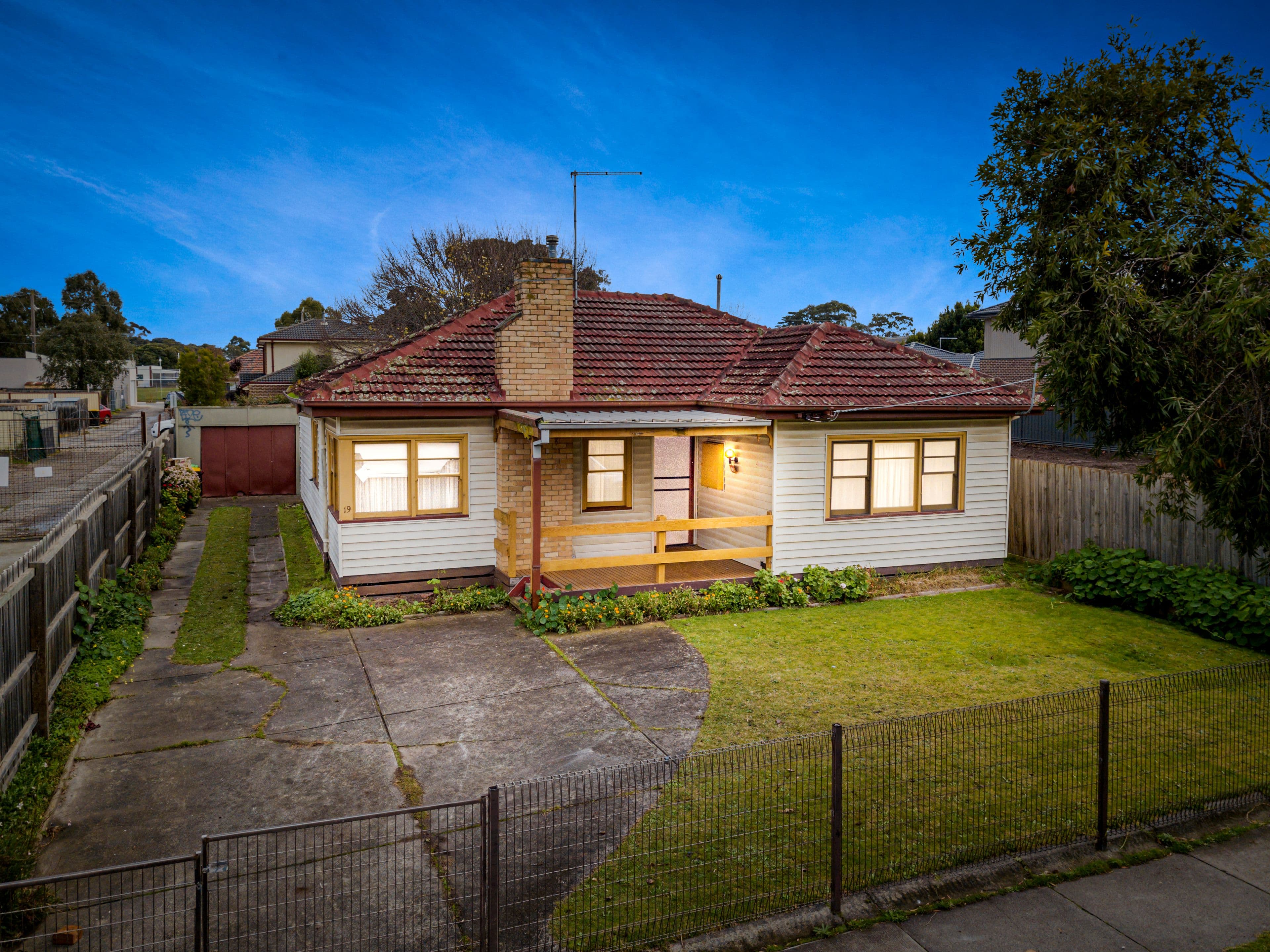 19 Wilma Avenue, Dandenong VIC 3175, Dandenong - Thumbnail 2