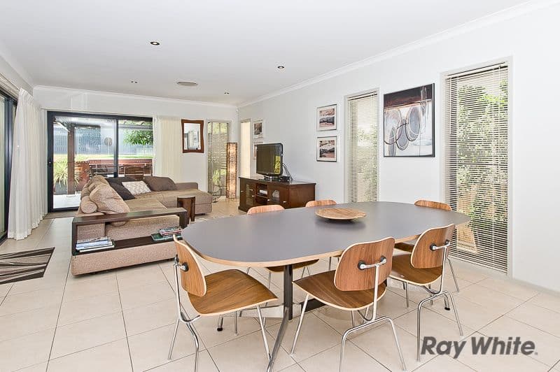 37 Huxley Avenue, ALDERLEY QLD 4051, Alderley - Thumbnail 2