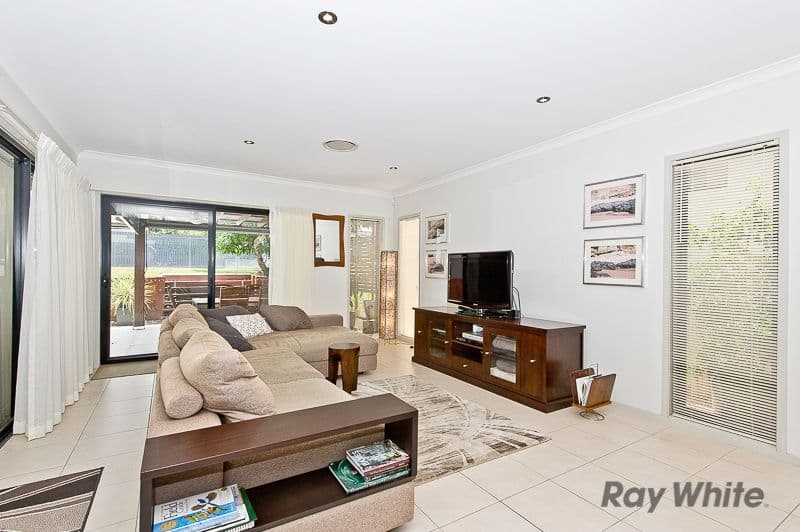 37 Huxley Avenue, ALDERLEY QLD 4051, Alderley - Thumbnail 3