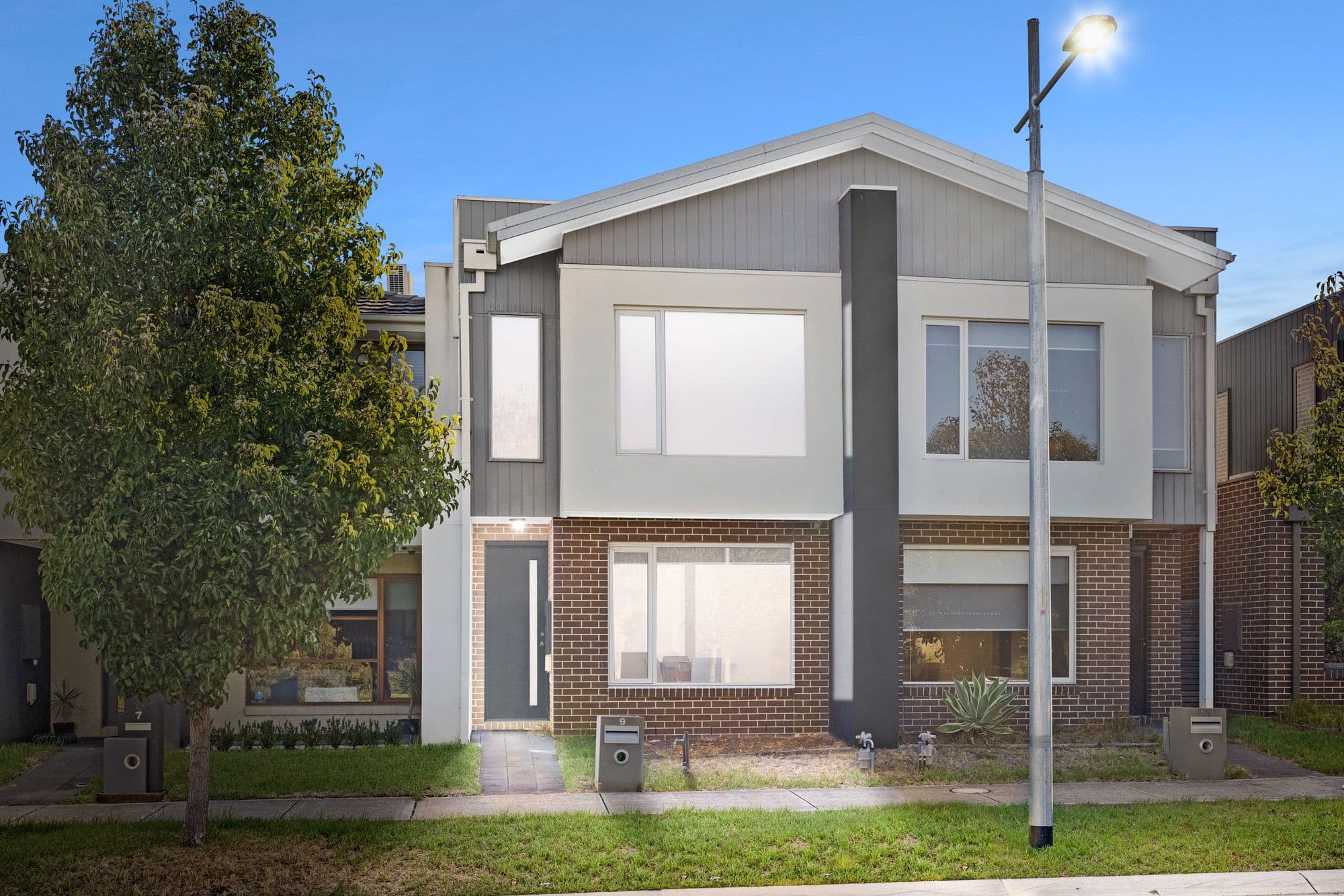 9 Draconis Lane, Williams Landing VIC 3027, Williams Landing - Thumbnail 2