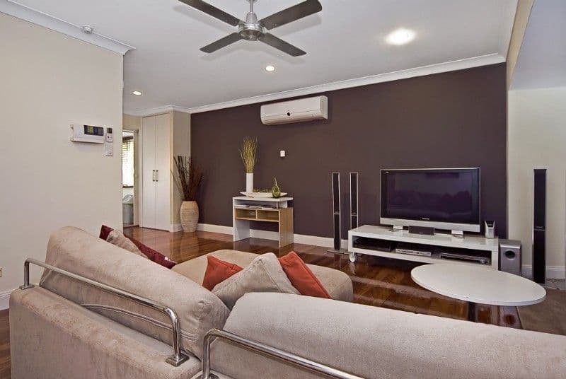 16 Roseland Avenue, ROCHEDALE SOUTH QLD 4123, Rochedale South - Thumbnail 2