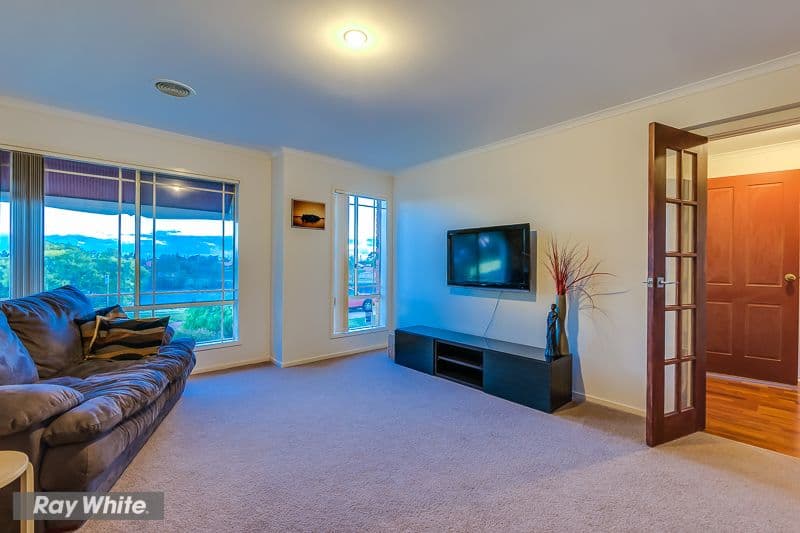 18 Whitfield Court, Truganina VIC 3029, Truganina - Thumbnail 2