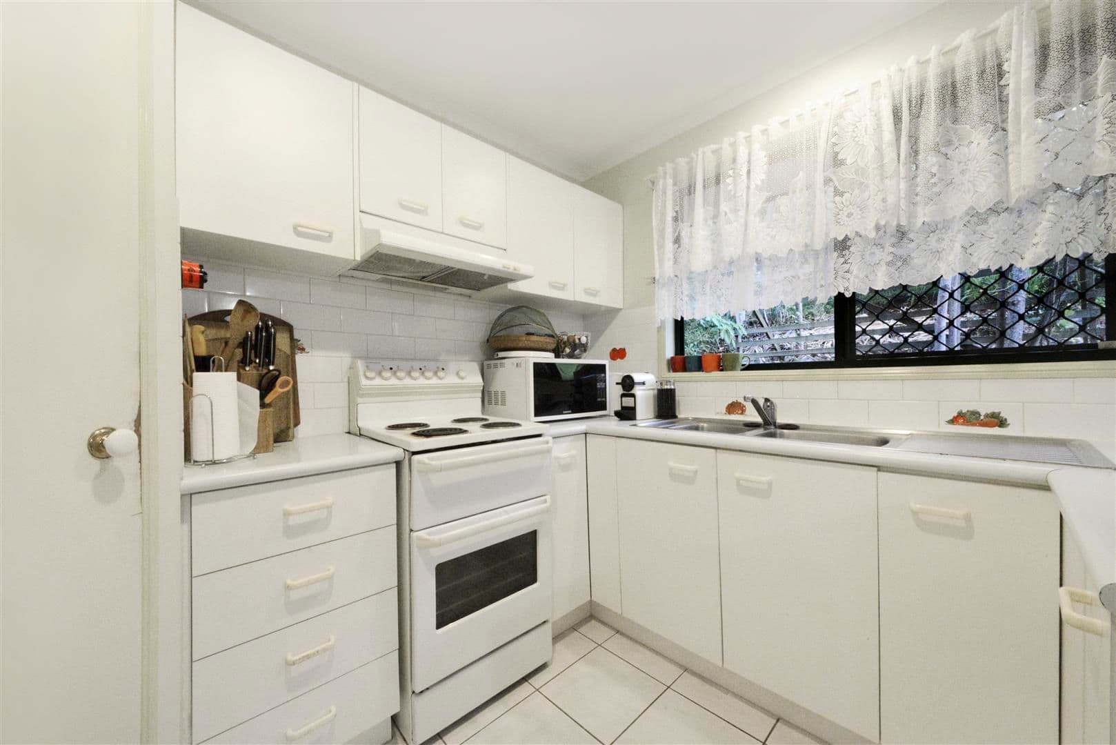 20 Grace Avenue, Cannonvale QLD 4802, Cannonvale - Thumbnail 5