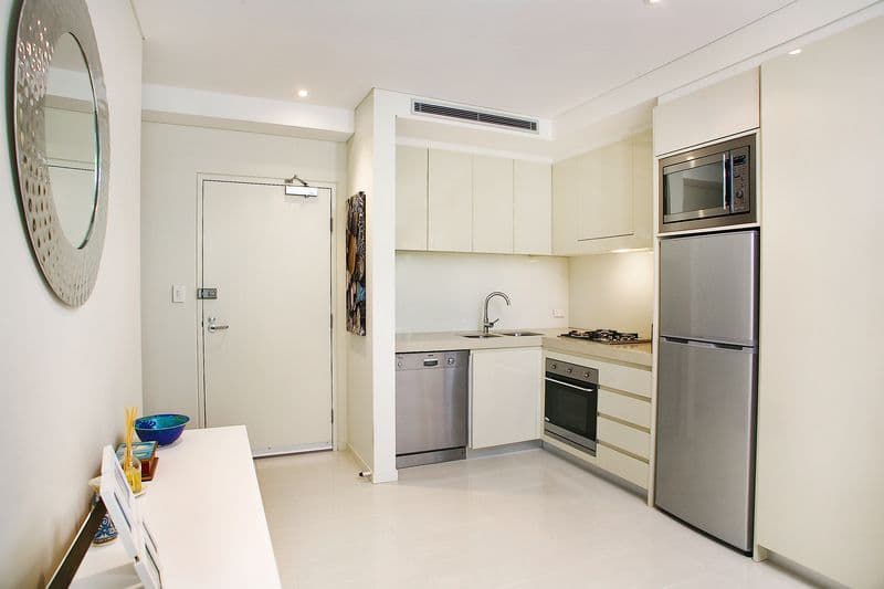 70-72 Corowa Crescent, Greensborough, Greensborough - Thumbnail 2
