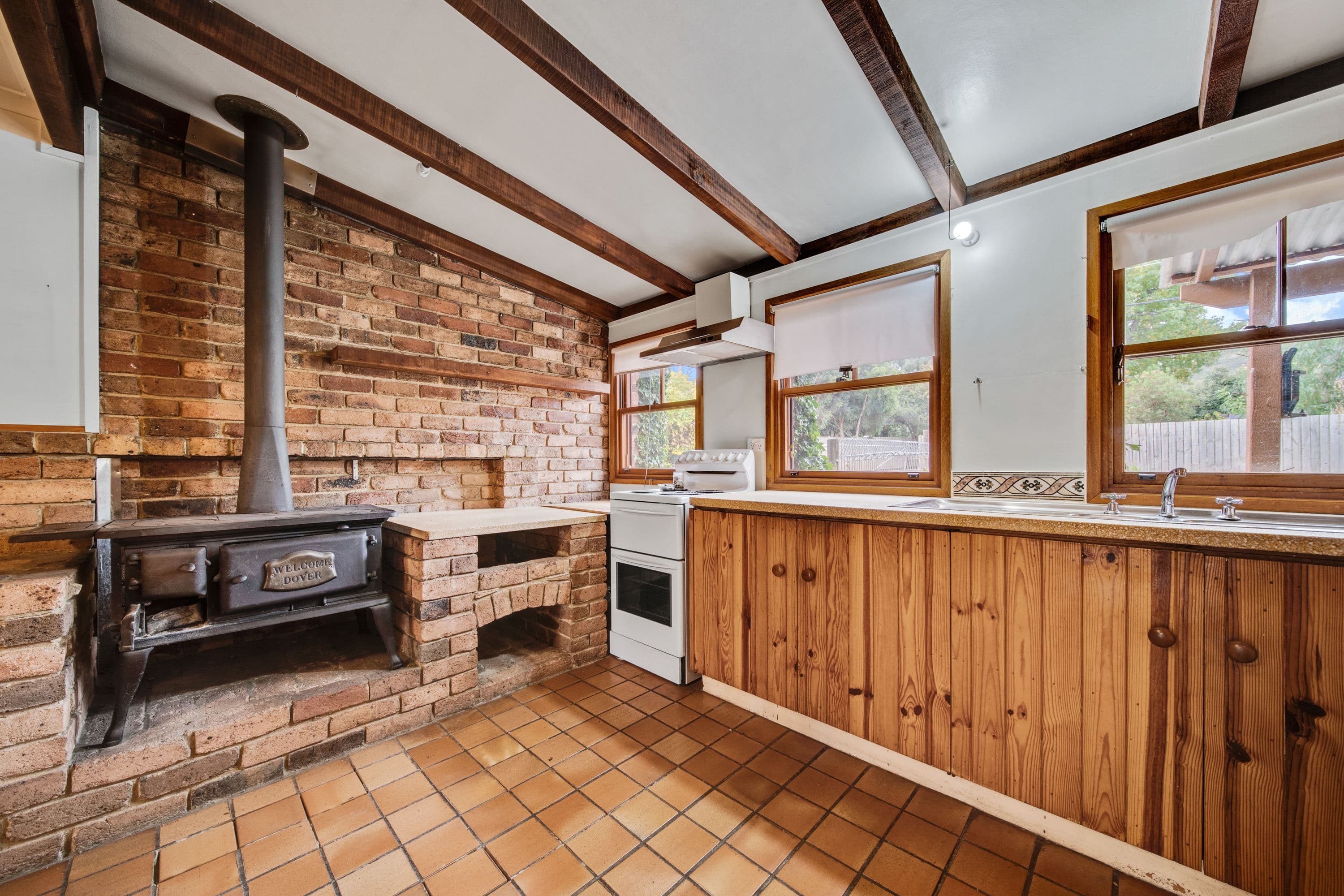 28 Crichton Crescent, Kambah ACT 2902, Kambah - Thumbnail 2