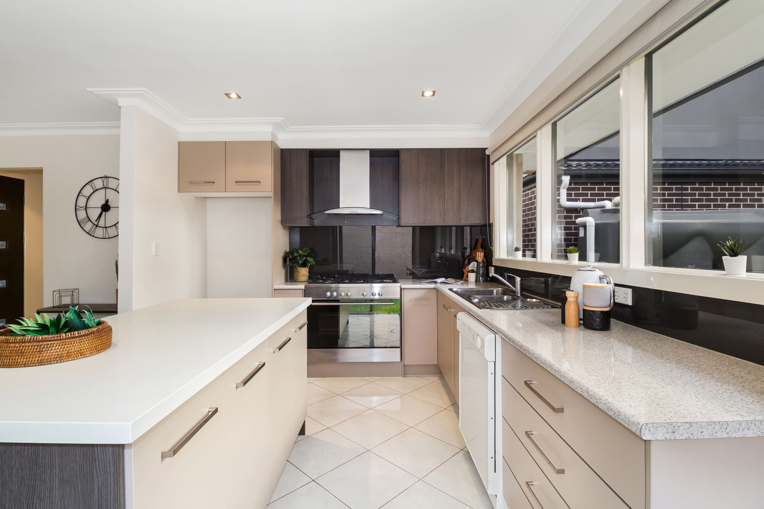77 Grayson Drive, Scoresby VIC 3179, Scoresby - Thumbnail 2