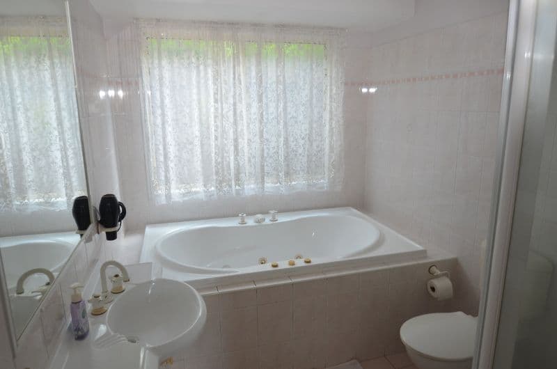 9 Nolan Chase, Parkwood QLD 4214, Parkwood - Thumbnail 6