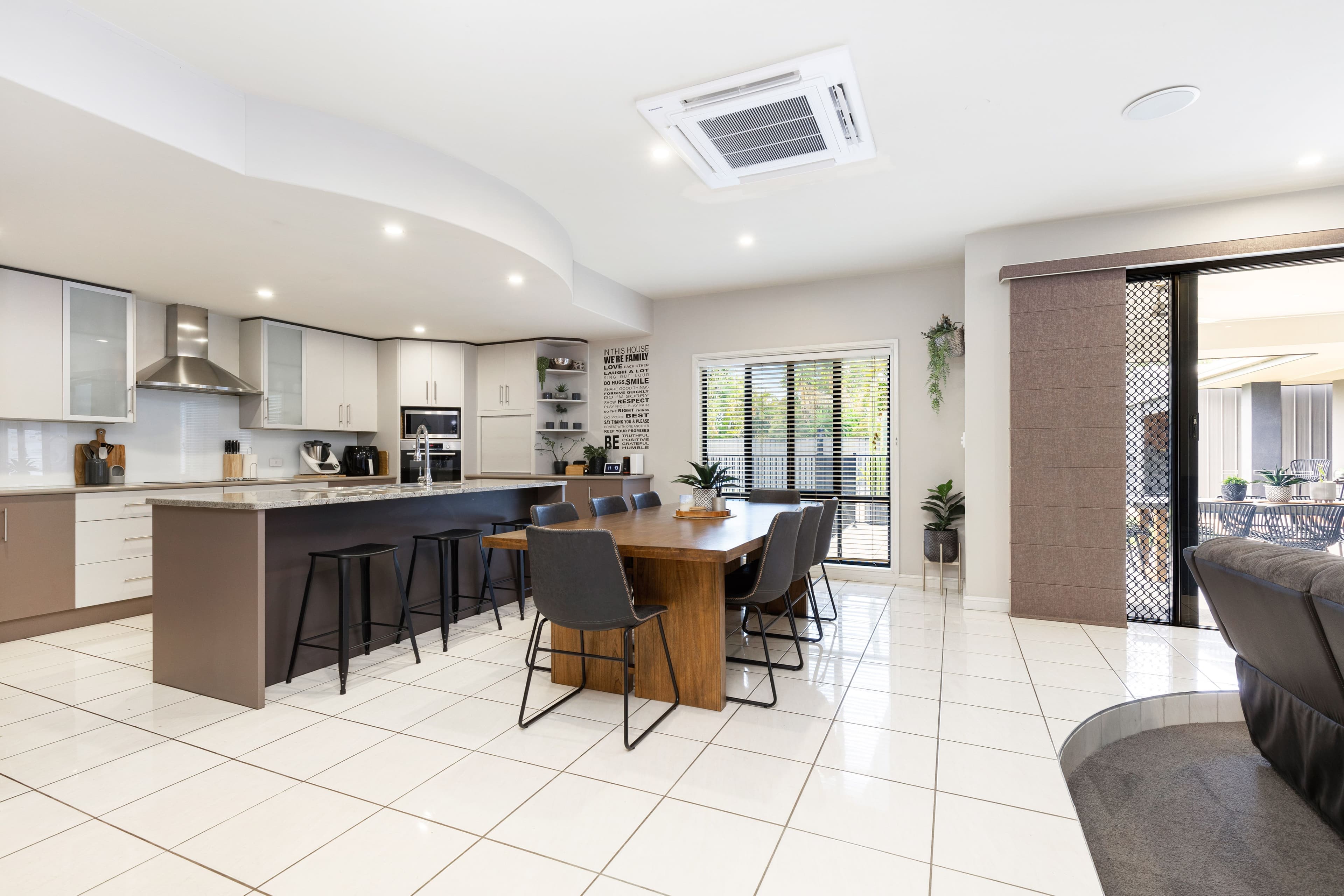 29 Callaghan Street, Emerald QLD 4720, Emerald - Thumbnail 7