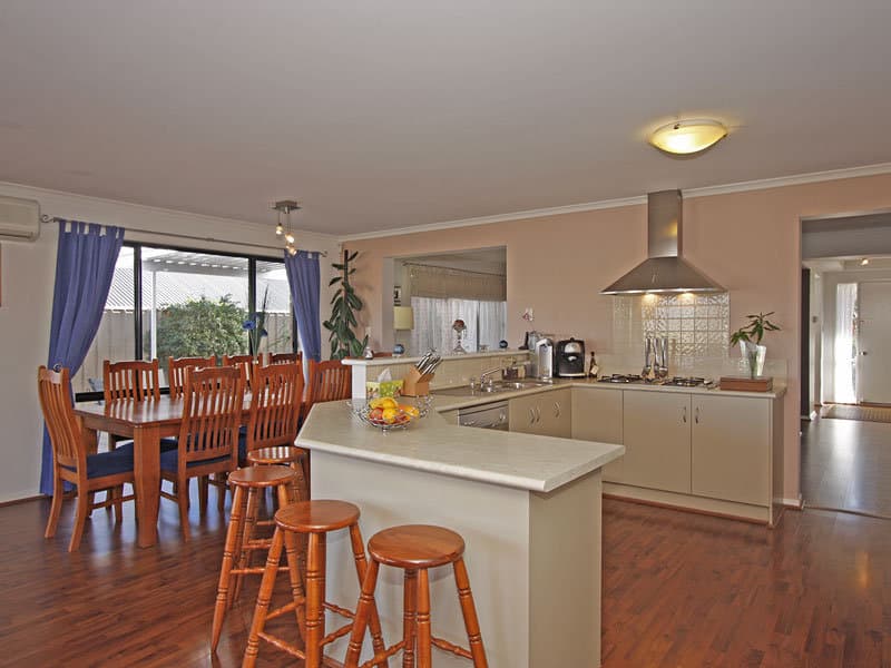 10 Parkview Circuit, Seaford Rise - Thumbnail 3