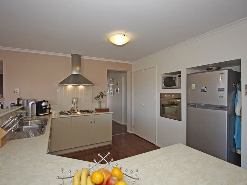 10 Parkview Circuit, Seaford Rise - Thumbnail 6