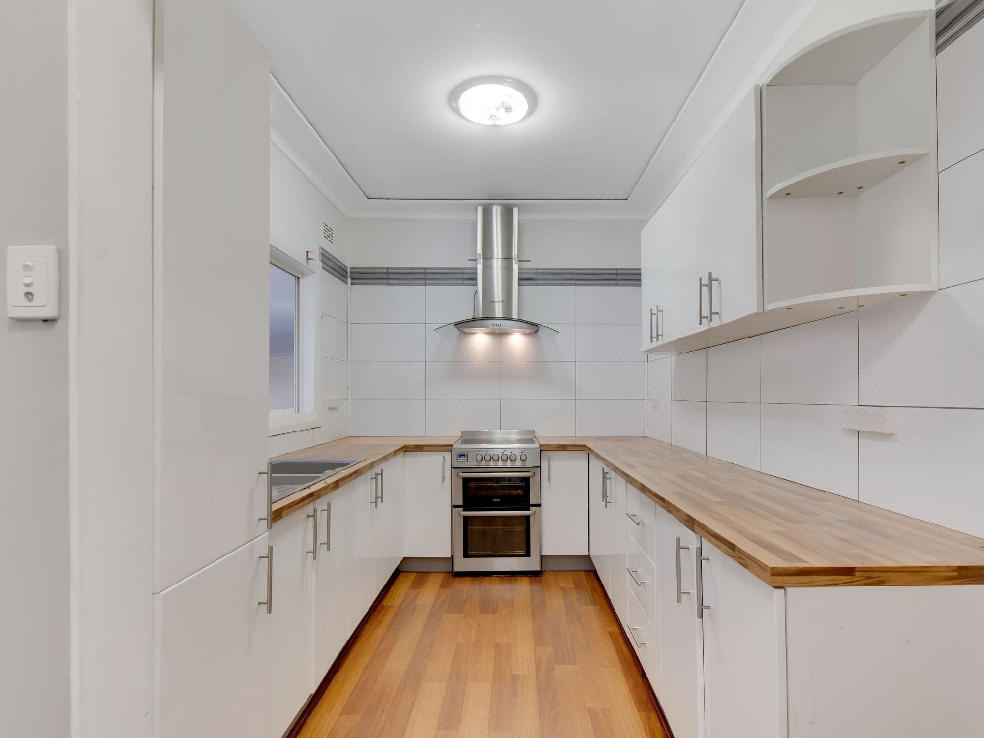27 Wattle Avenue, Macquarie Fields NSW 2564, Macquarie Fields - Thumbnail 2
