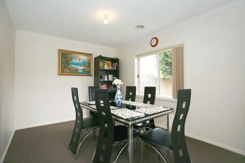 7 Prunus Grove, DOVETON VIC 3177, Doveton - Thumbnail 2