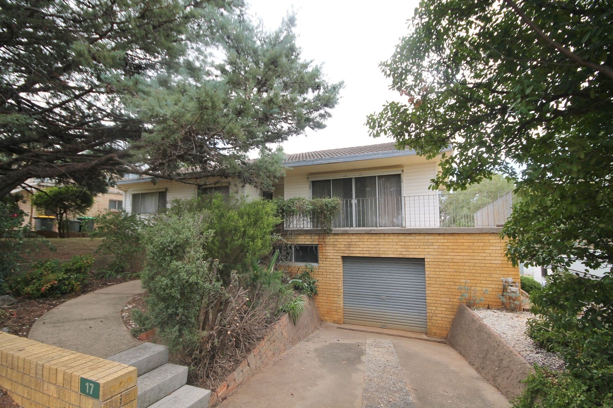 17 Fontenoy Street, Young - Image 1