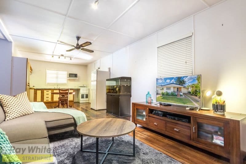 11 Peter Street, Strathpine QLD 4500, Strathpine - Thumbnail 2
