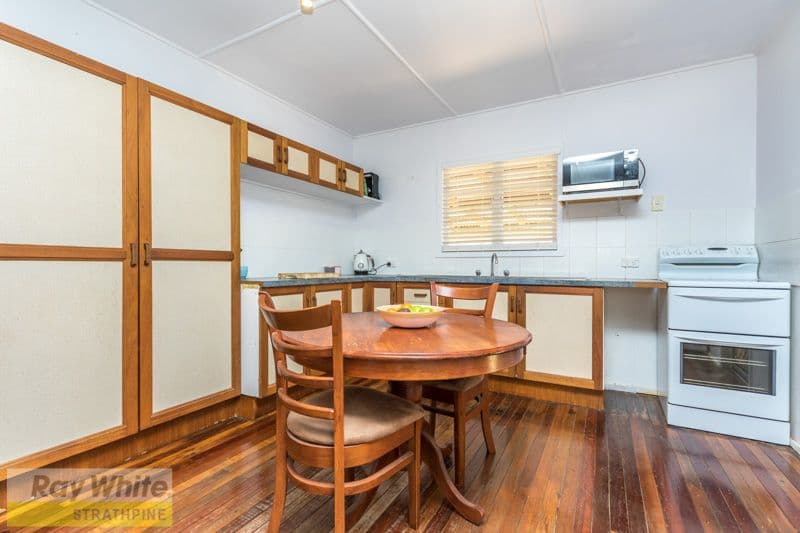 11 Peter Street, Strathpine QLD 4500, Strathpine - Thumbnail 4