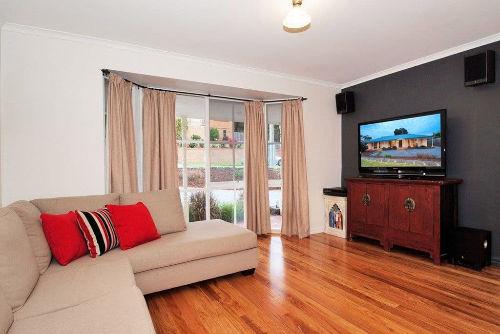 53 HUNTINGDALE Drive, CHIRNSIDE PARK VIC 3116, Chirnside Park - Thumbnail 2