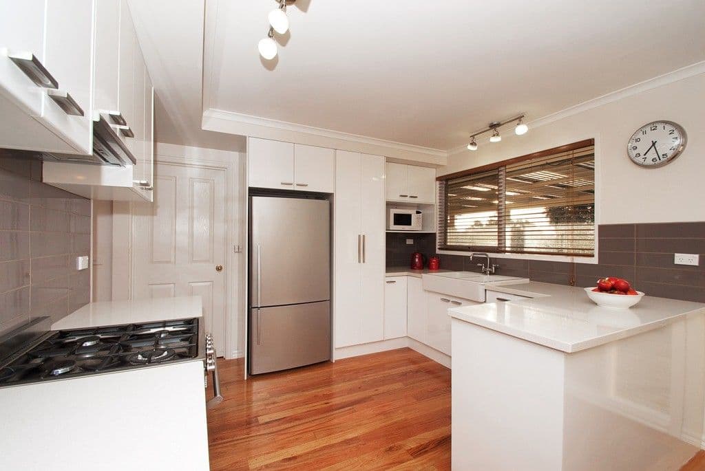 53 HUNTINGDALE Drive, CHIRNSIDE PARK VIC 3116, Chirnside Park - Thumbnail 3