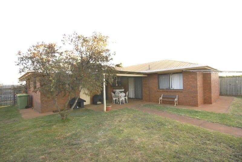 9 Poinciana Street, NEWTOWN QLD 4350, Newtown - Thumbnail 8