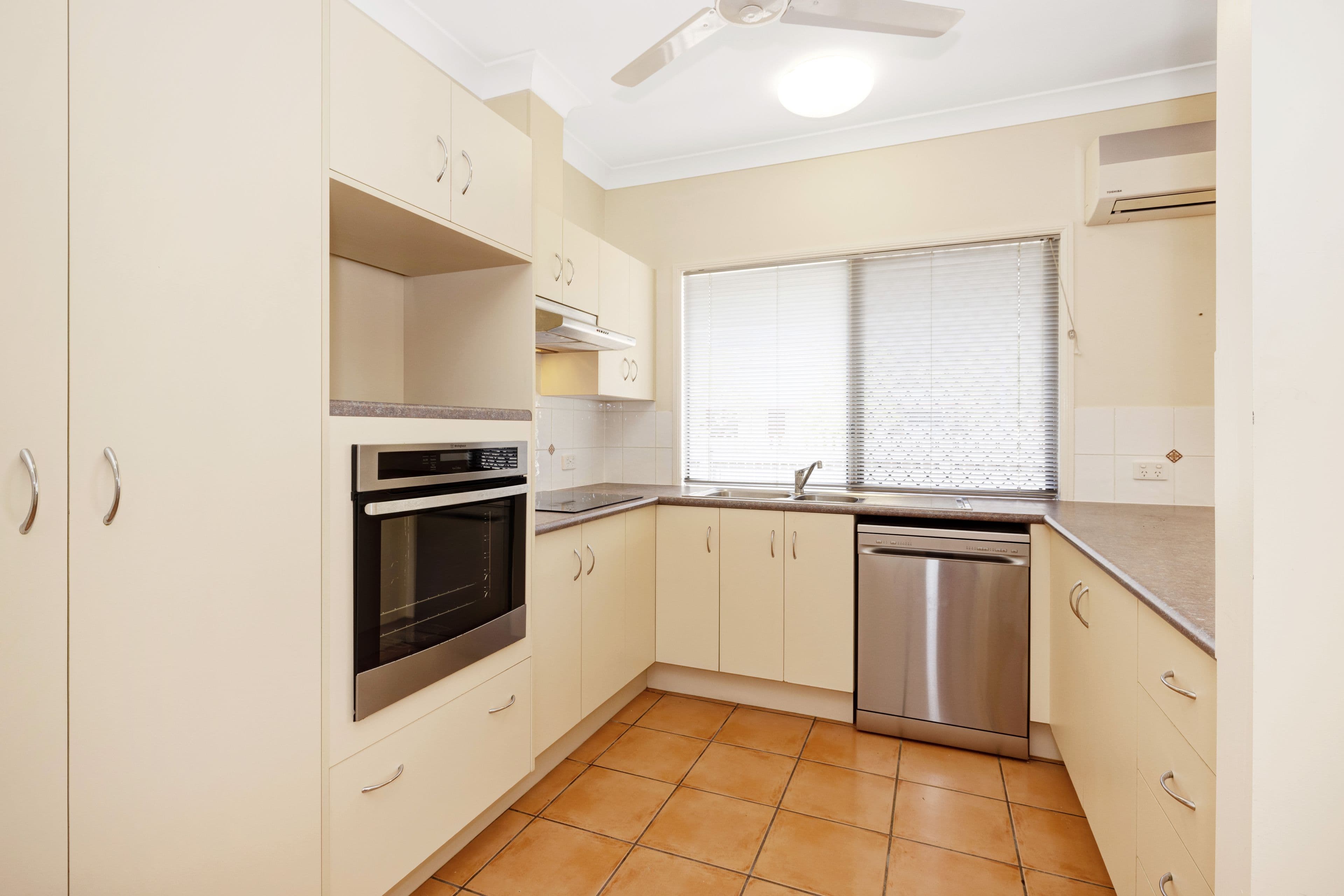5 Honeyeater Circuit, Douglas QLD 4814, Douglas - Thumbnail 3