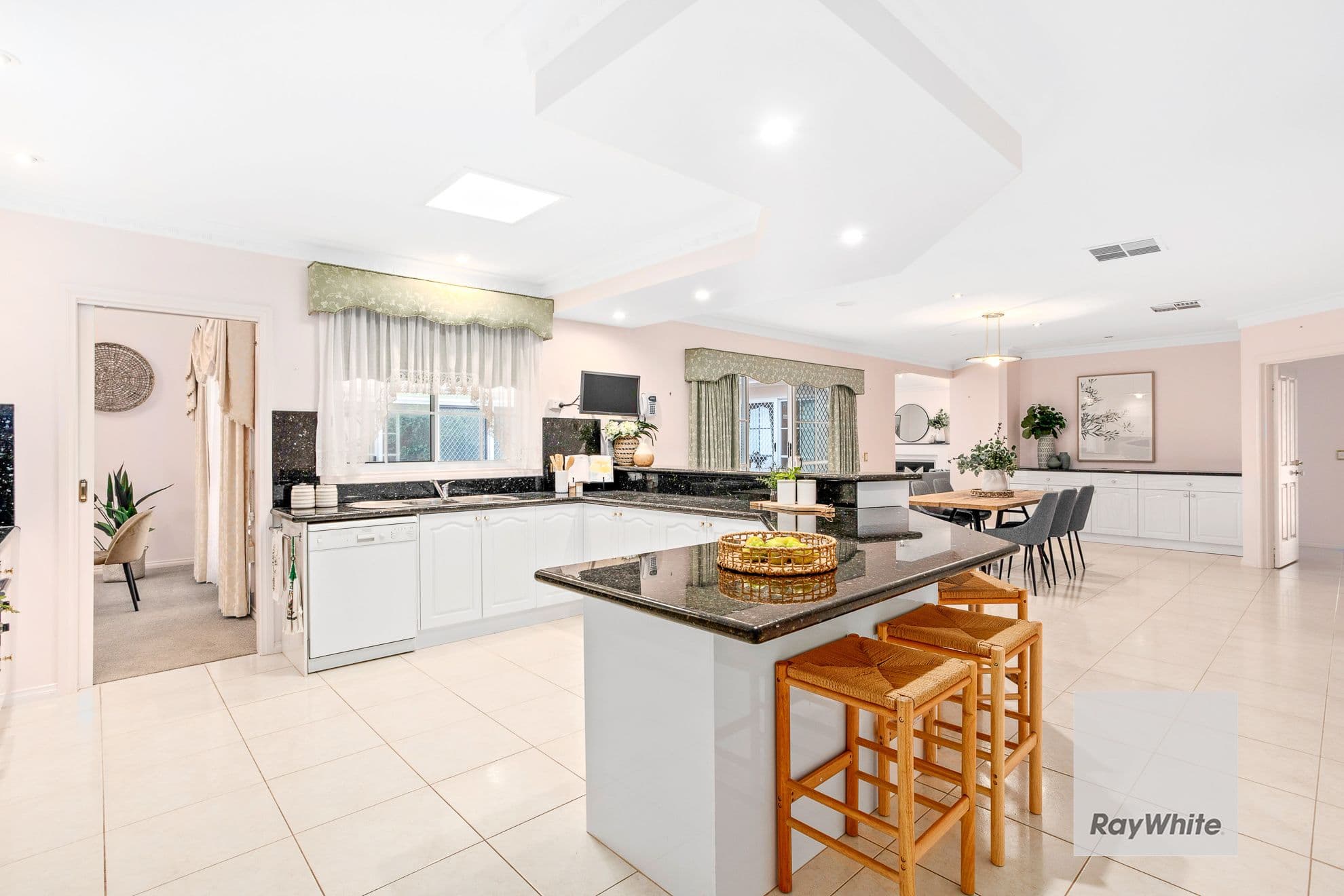 20 Balonne Close, Taylors Lakes VIC 3038, Taylors Lakes - Thumbnail 3