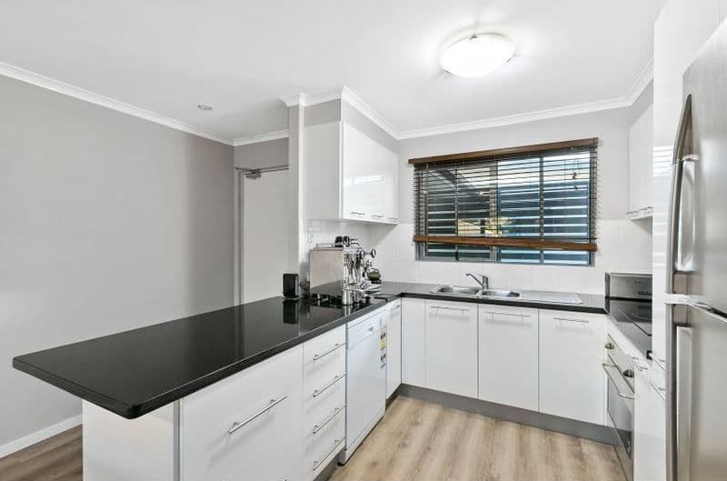 18 Gainsborough Street, Moorooka QLD 4105, Moorooka - Thumbnail 3