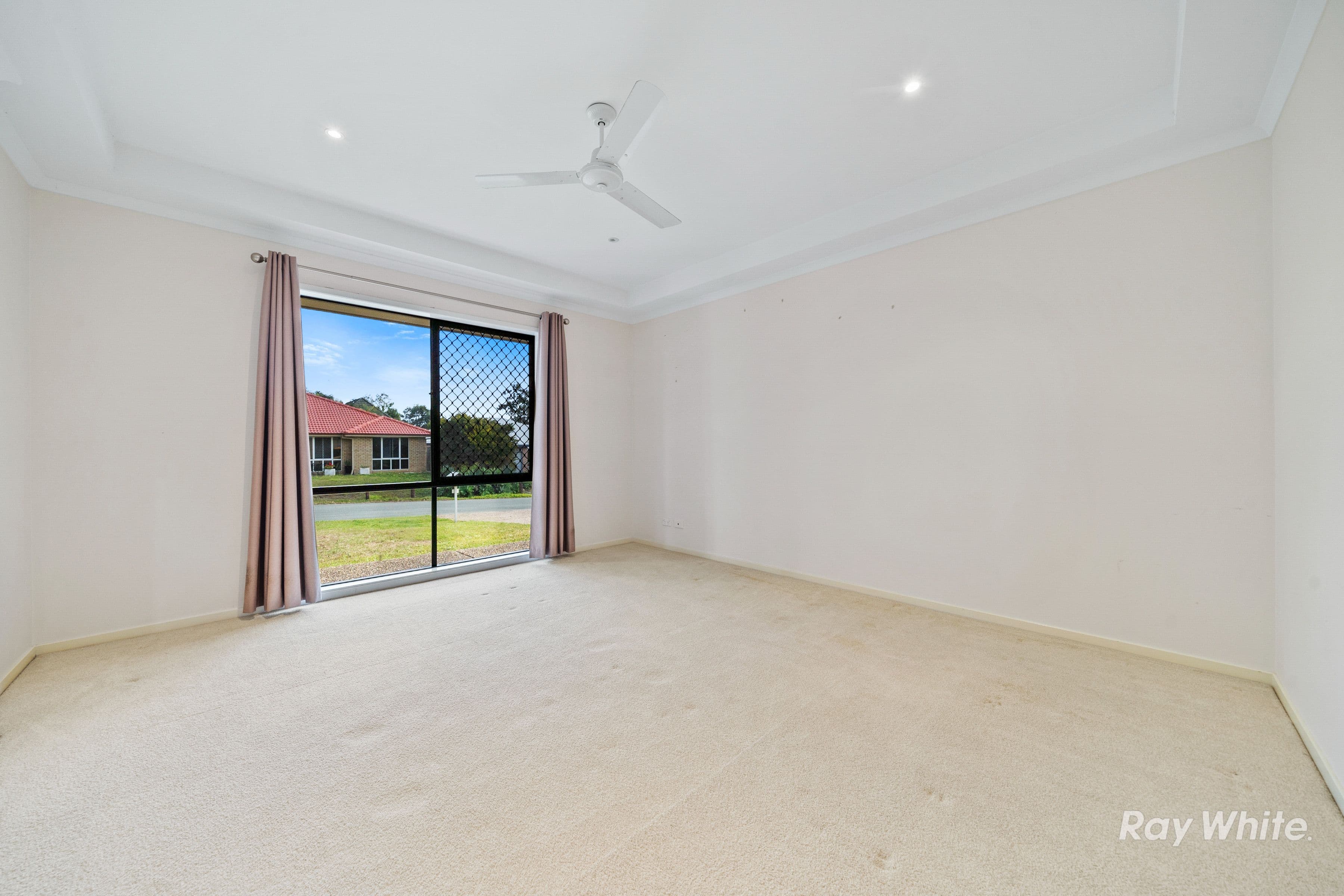 14 Elabana Place, Forest Lake QLD 4078, Forest Lake - Thumbnail 2