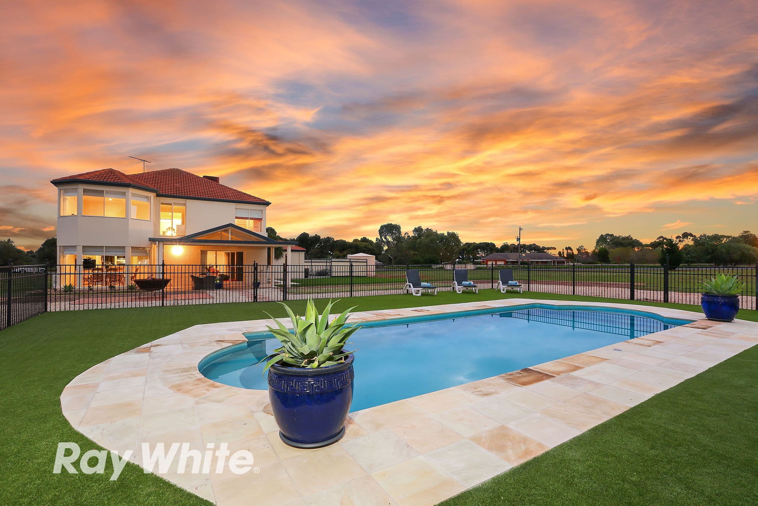 10 Osterlund Court, Lara VIC 3212, Lara - Image 1