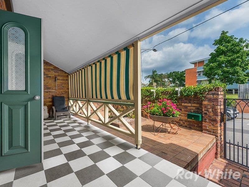 61 Torrington Street, Spring Hill QLD 4000, Spring Hill - Thumbnail 2