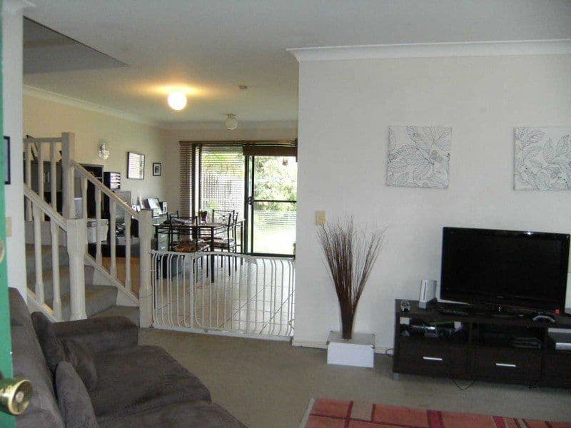 156 Greenacre Drive, ARUNDEL QLD 4214, Arundel - Thumbnail 5