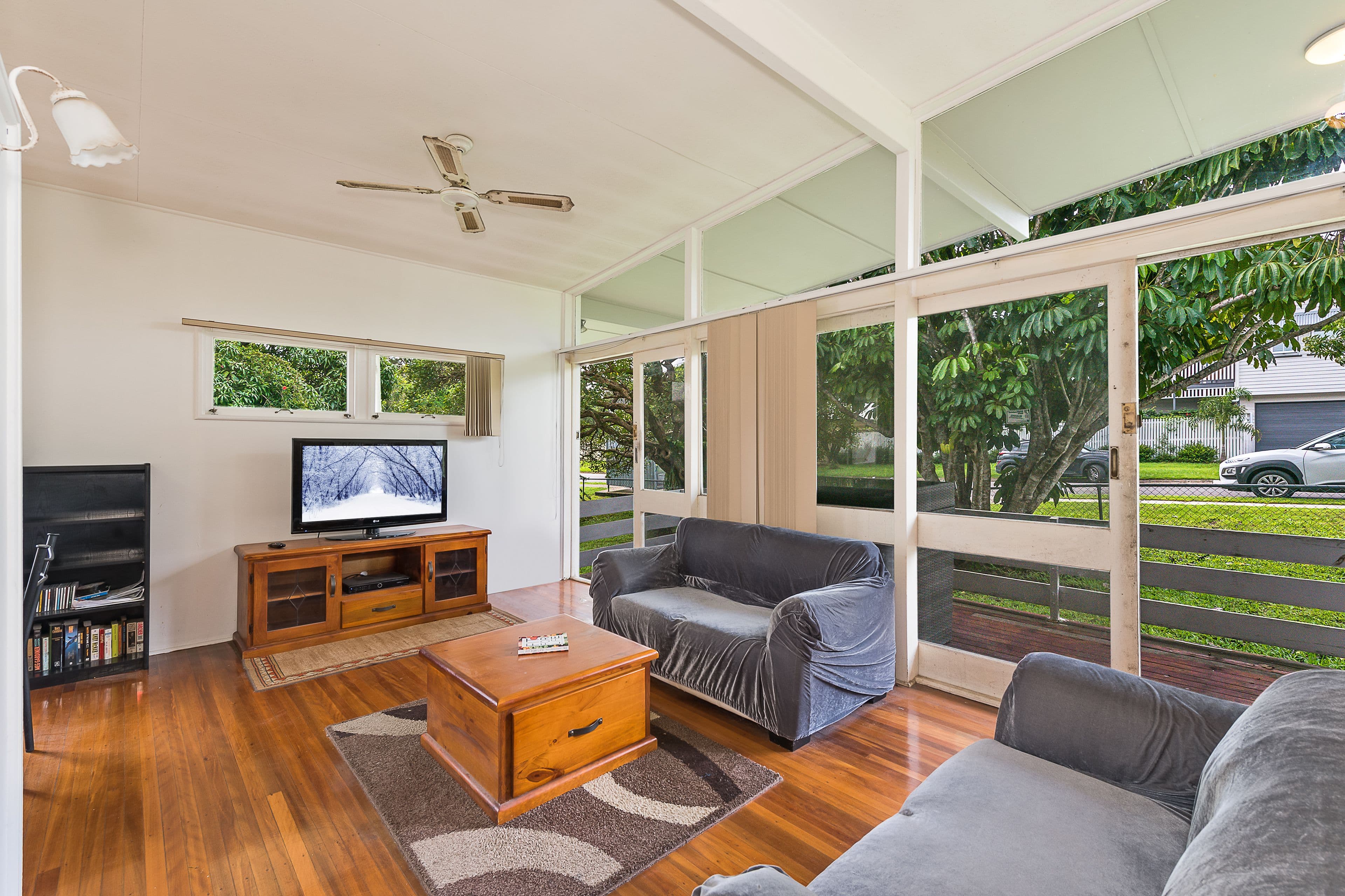 159 Clara Street, Corinda QLD 4075, Corinda - Thumbnail 2