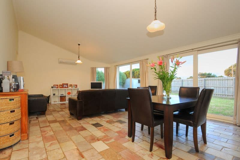10 Ghiran Close, ASPENDALE GARDENS VIC 3195, Aspendale Gardens - Thumbnail 3