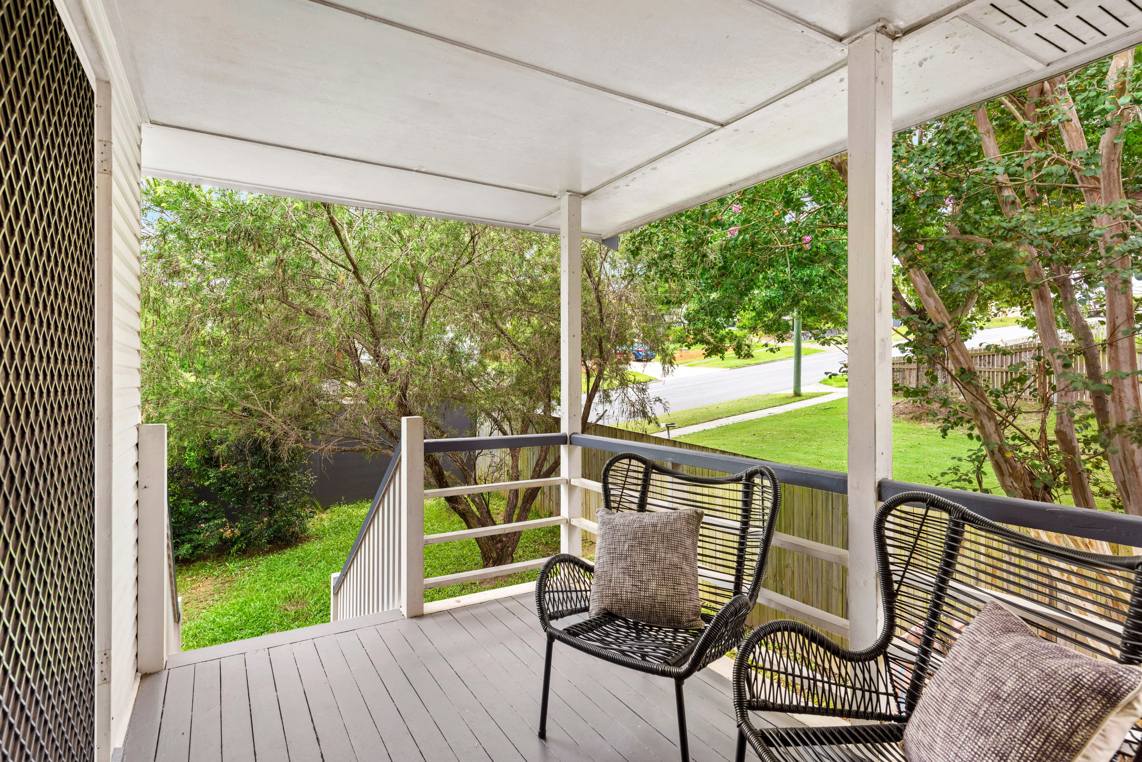 219 Appleby Road, Stafford Heights QLD 4053, Stafford Heights - Thumbnail 2
