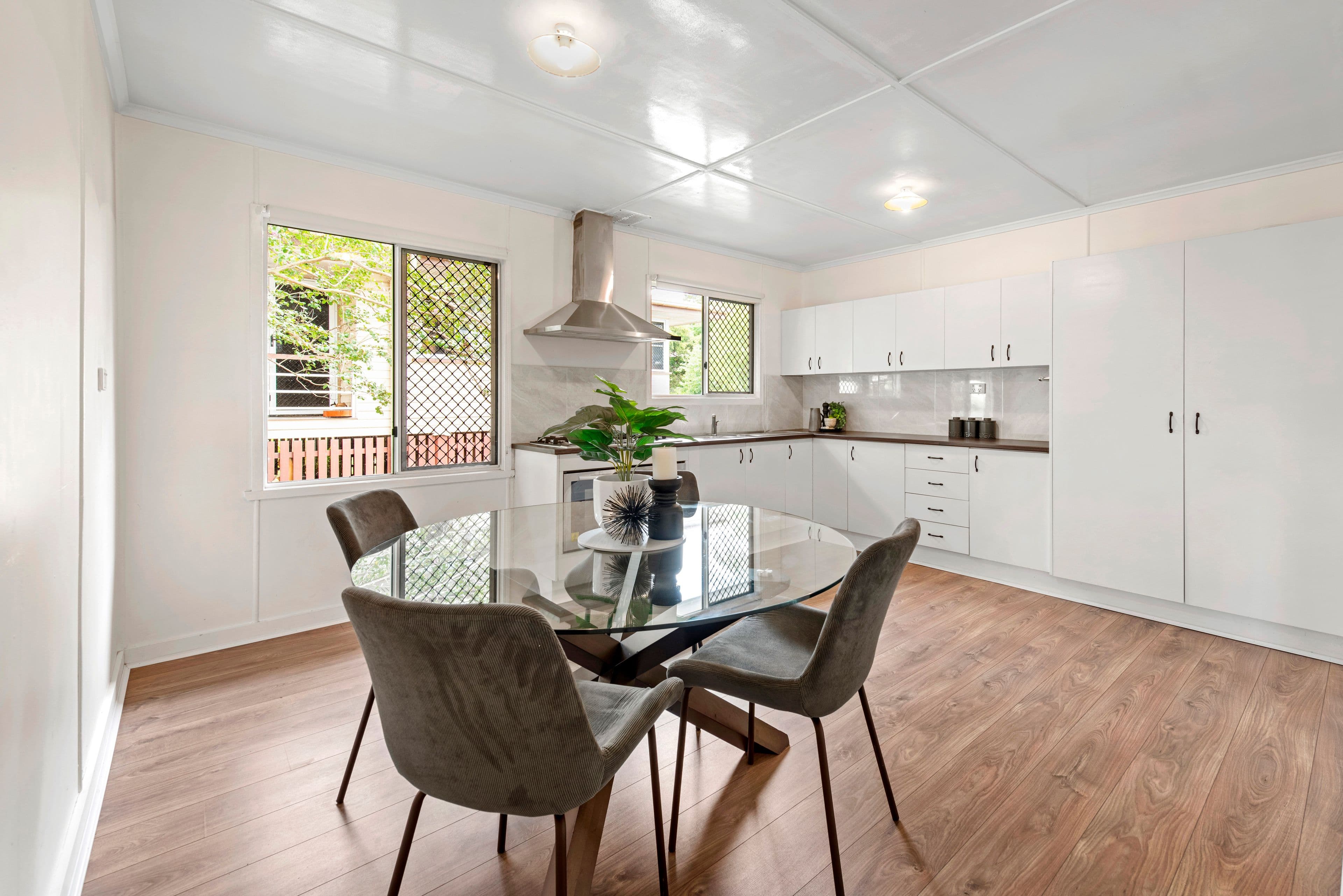 219 Appleby Road, Stafford Heights QLD 4053, Stafford Heights - Thumbnail 4