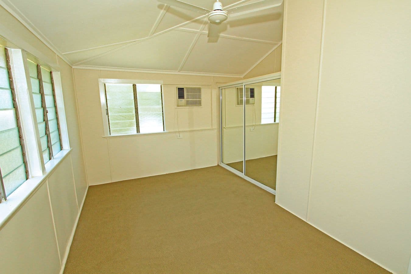 225 Peter Street, BERSERKER QLD 4701, Berserker - Thumbnail 8