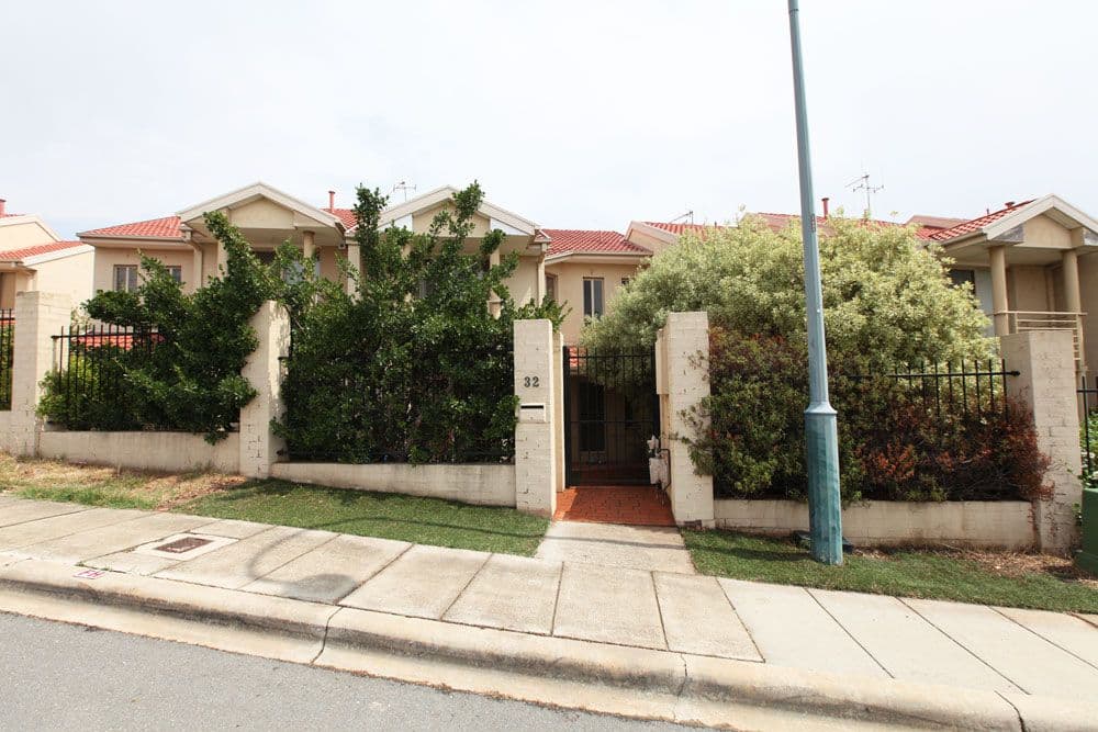 32 Haystack Crescent, PALMERSTON ACT 2913, Palmerston - Image 1