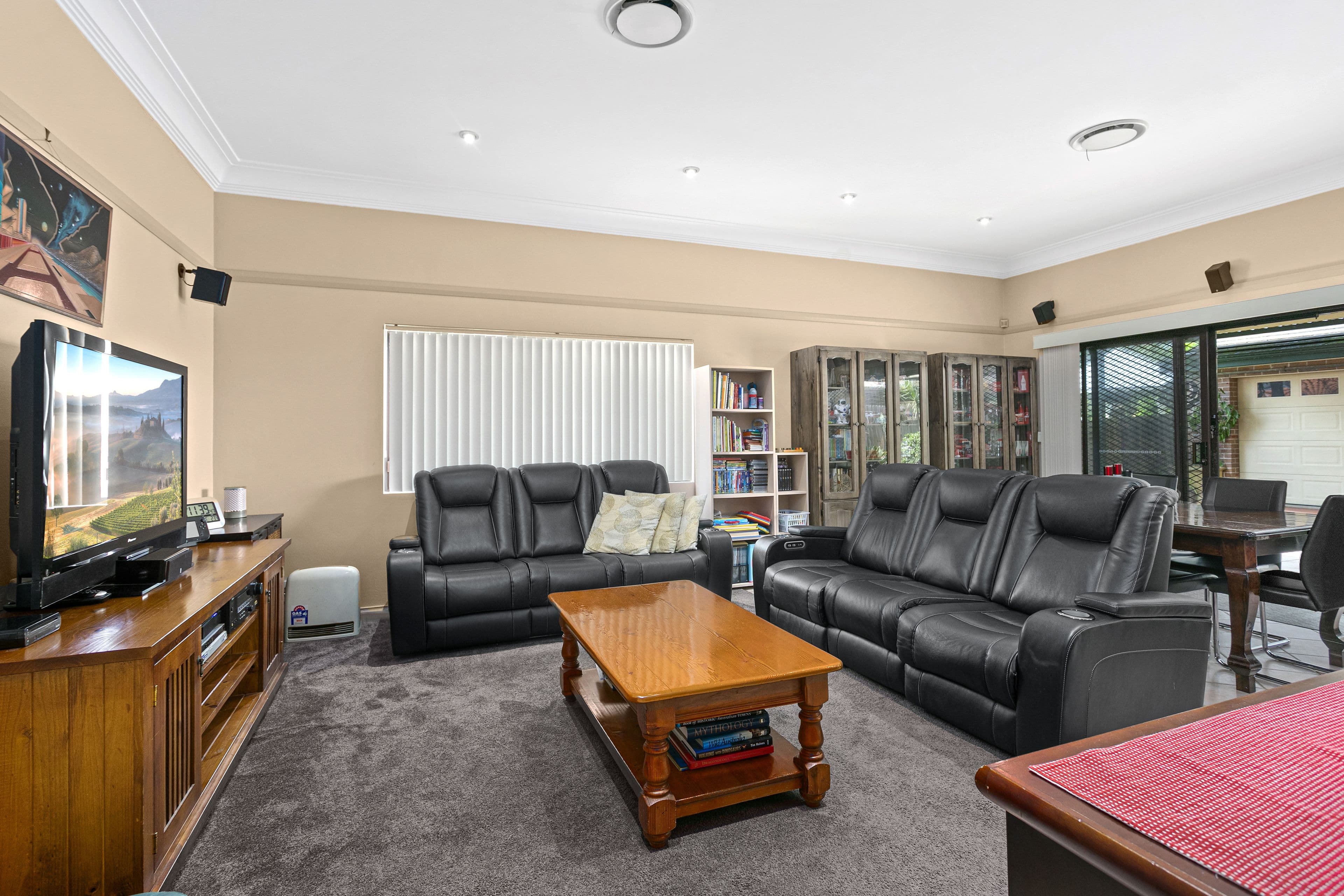 121 Glengallan Road, Deuchar - Thumbnail 5
