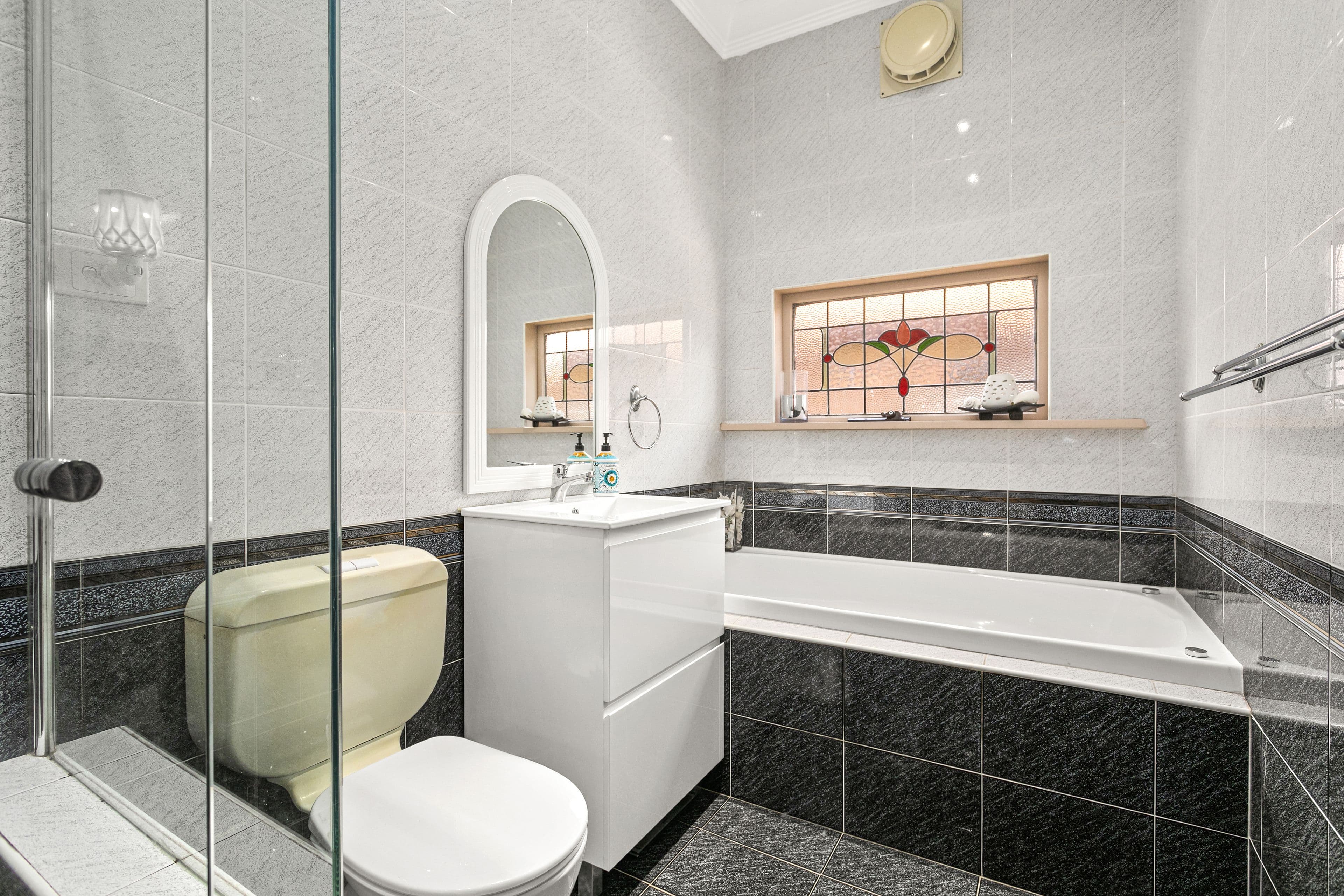 121 Glengallan Road, Deuchar - Thumbnail 7