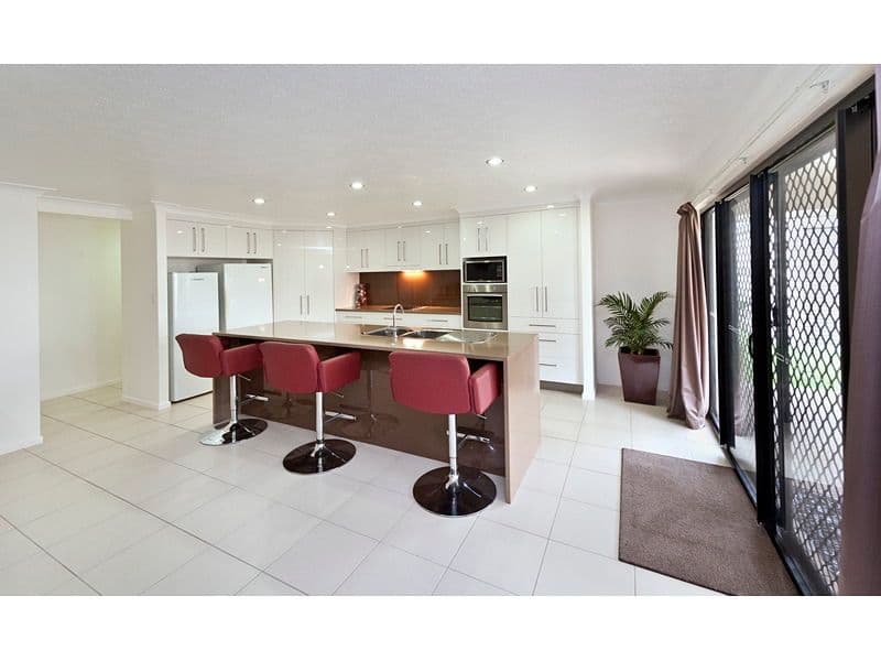 9 Frangipani Court, NORMAN GARDENS QLD 4701, Norman Gardens - Thumbnail 2