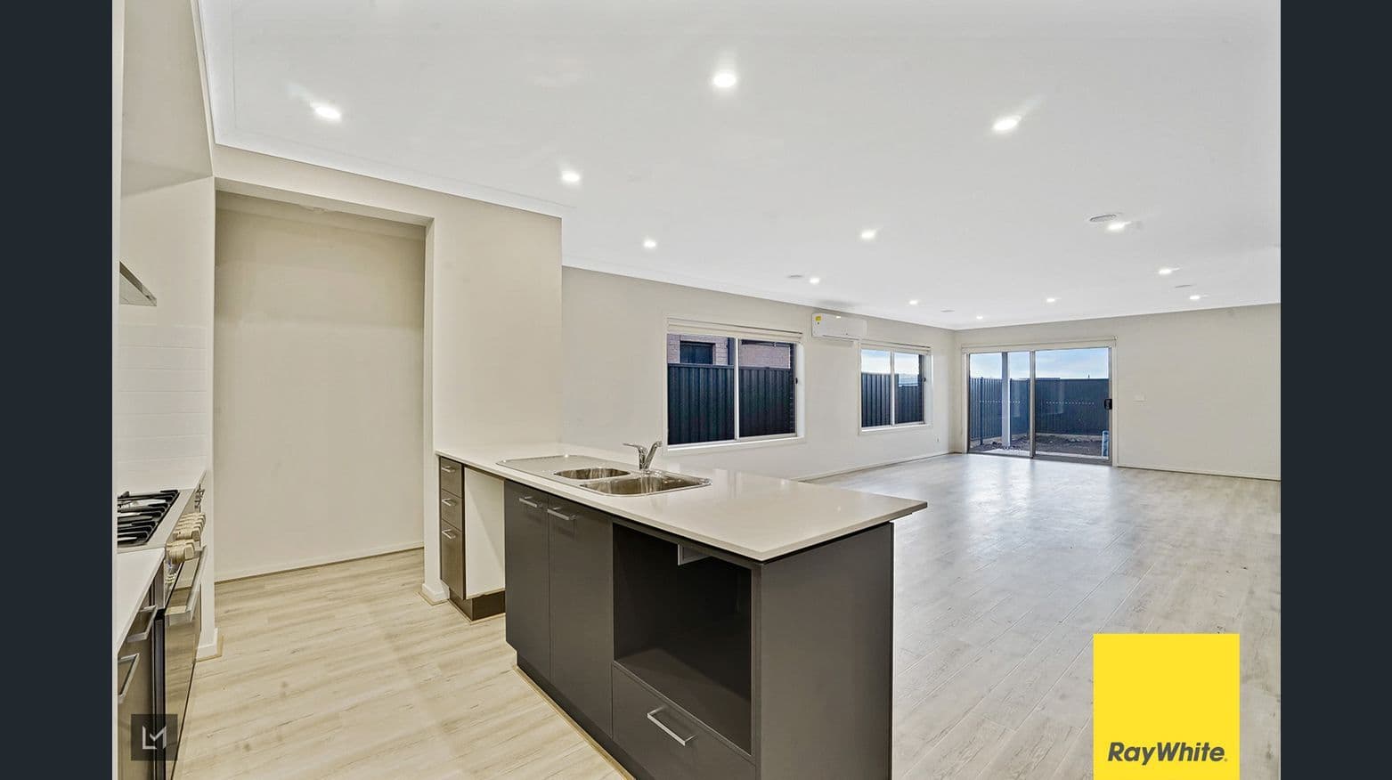 20 Abbeygate Drive, Werribee VIC 3030, Werribee - Thumbnail 5
