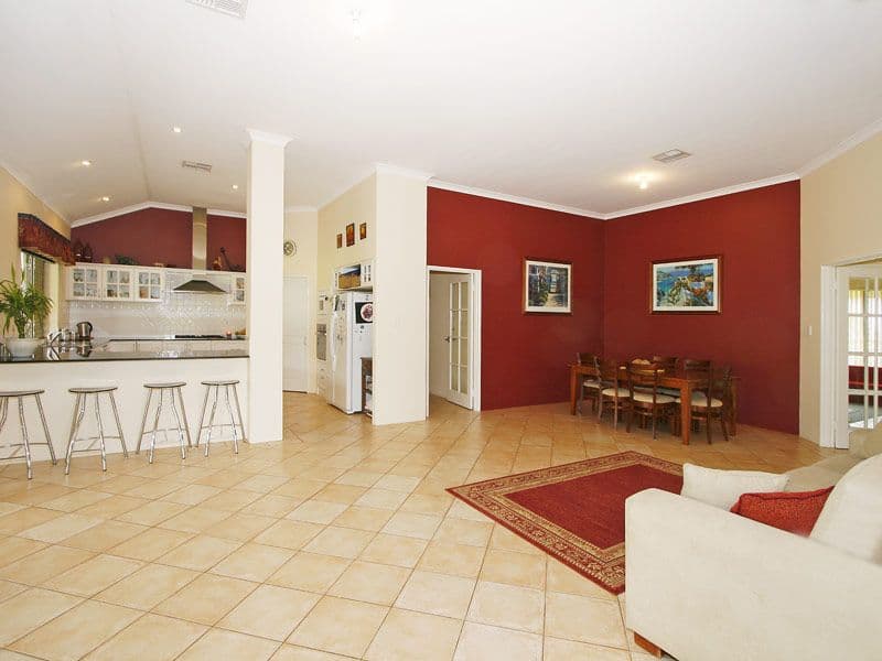 46 Lakeman Place, OAKFORD WA 6121, Oakford - Thumbnail 5