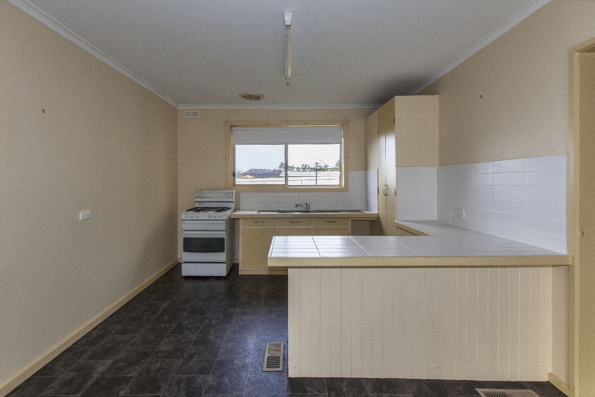 11 Spalding Street, Ararat VIC 3377, Ararat - Thumbnail 6