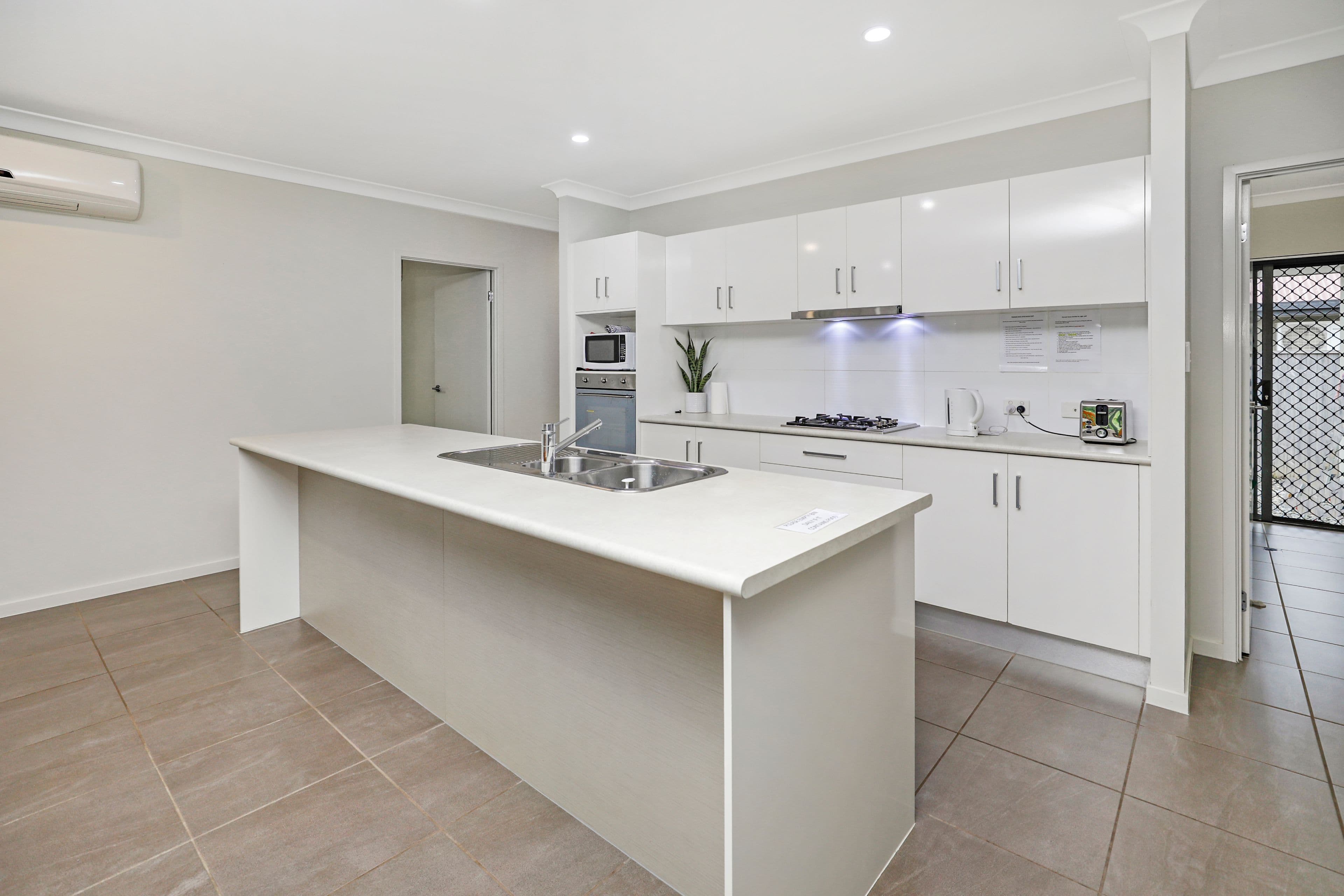 15 Sandgate Avenue, Glen Waverley VIC 3150, Glen Waverley - Thumbnail 6